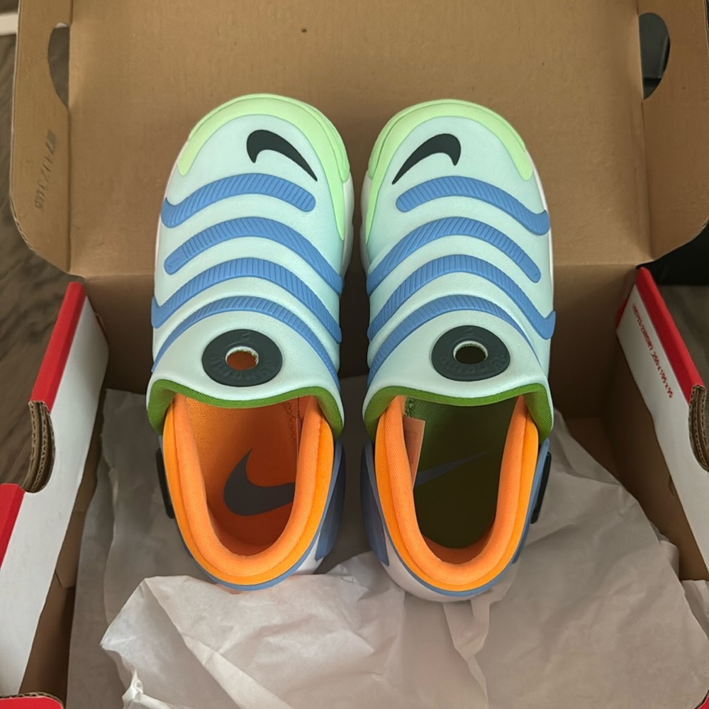 Nike slip on summer sneaker